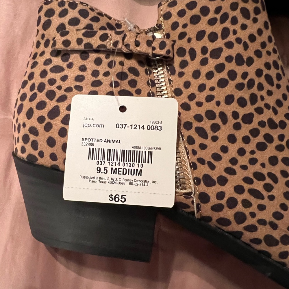 Arizona boots NWT 9.5